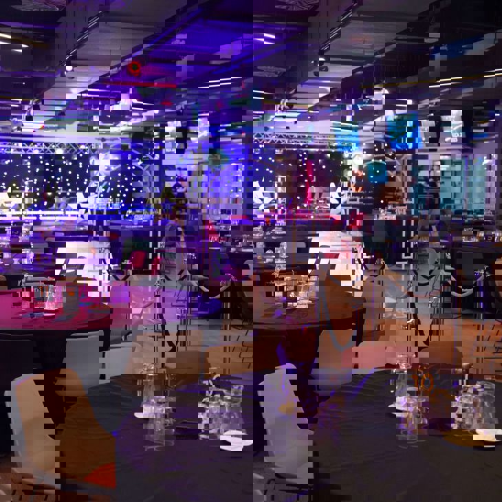 Legends Banquet, Dancefloor, Stage (1)